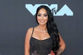 How tall is Angelina Pivarnick?